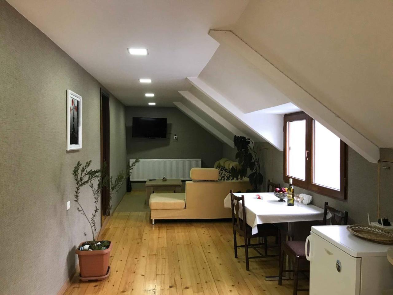 Anano's Guesthouse Borjomi Eksteriør billede